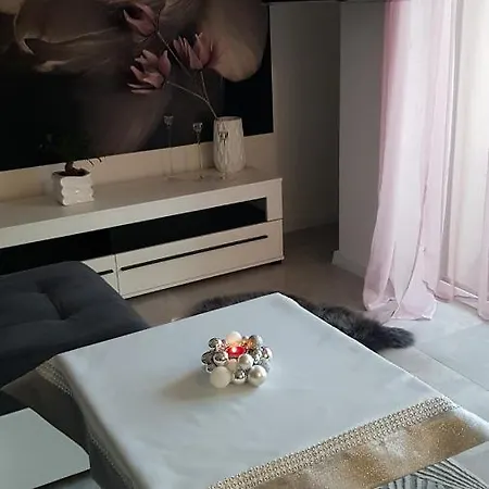 Apartament Kwiat Lotosu Apartment